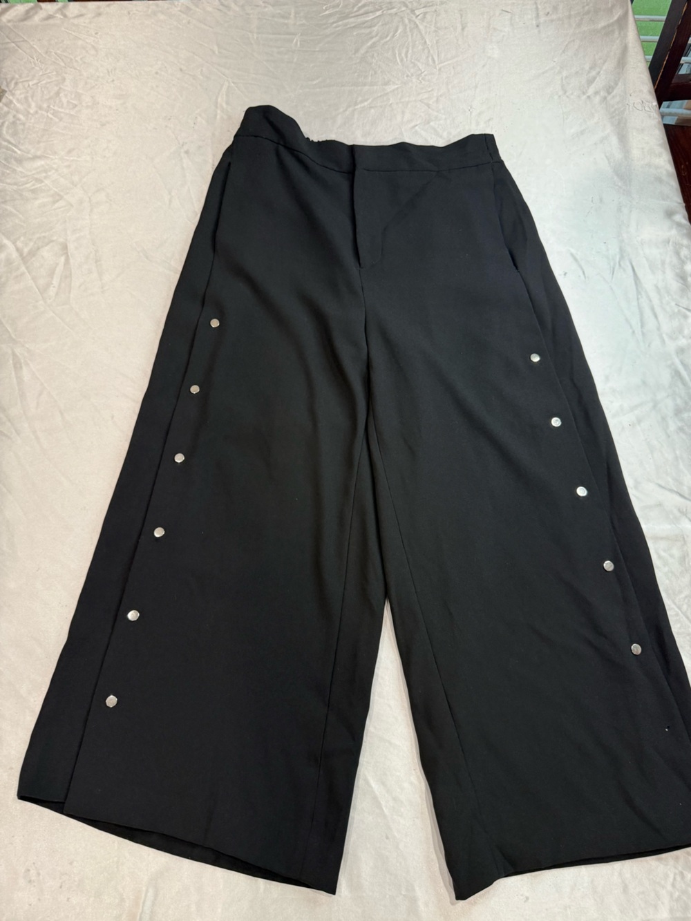 Zara Black Wide-Leg Snap-Detail Pants